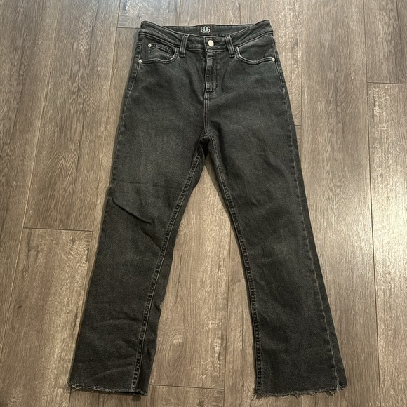 BDG Kick Flare High Rise Cropped Jeans Washed Black 28 Urban Outfitters - Picture 2 of 6